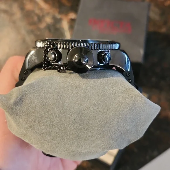 Invicta signature ii collection